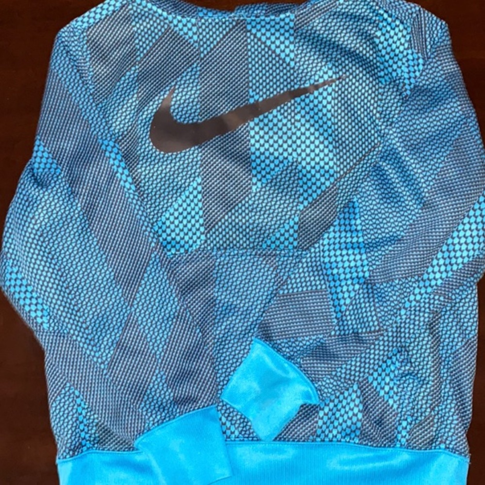 Nike Kids turquoise dry fit sweatshirt 💙🤍